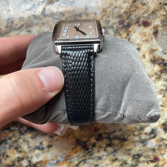 **SOLD** Bulova Breton art-deco watch - Picture 3 of 8